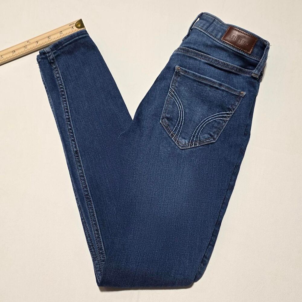 Hollister Co. women's size 0 R High Rise Super Skinny fit jeans